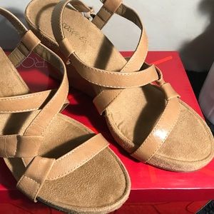 Naturalizer sandals sz 7.5